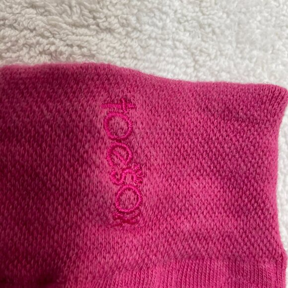 ToeSox, Knee High or Scrunched, Fuchsia SPECTACULAR! Pilates, Yoga, Barre - Picture 4 of 7